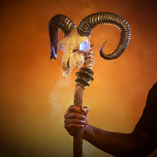 Masters of the Universe Life-Size Masters of the Universe Chronicles Havoc Staff